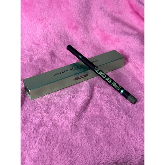 New! Assets Blood Money Collection Jeffree Star Velour Lip Liner NIB BNIB NWT - Picture 3 of 3